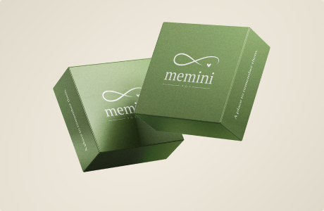 A Memini memorial tag box